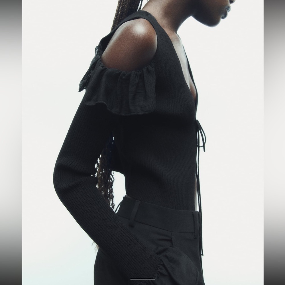Zara ruffle knit top - Picture 3 of 11